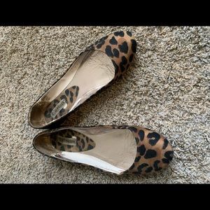 Leopard print flat